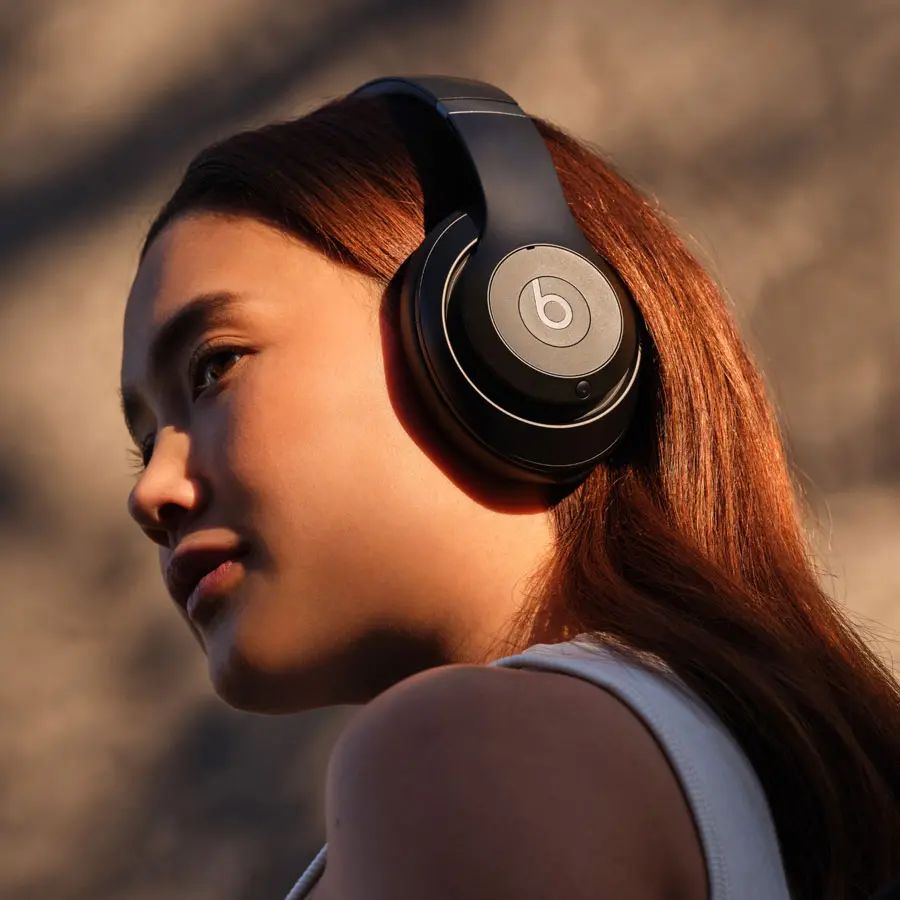 Beats Studio Pro - Black - Image 3