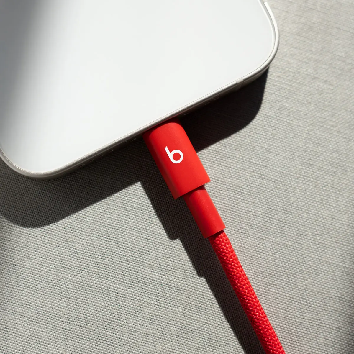 Usb-C To Lightning Cable (1.5 M/5 Ft) - Beats - Rapid Red - Image 2